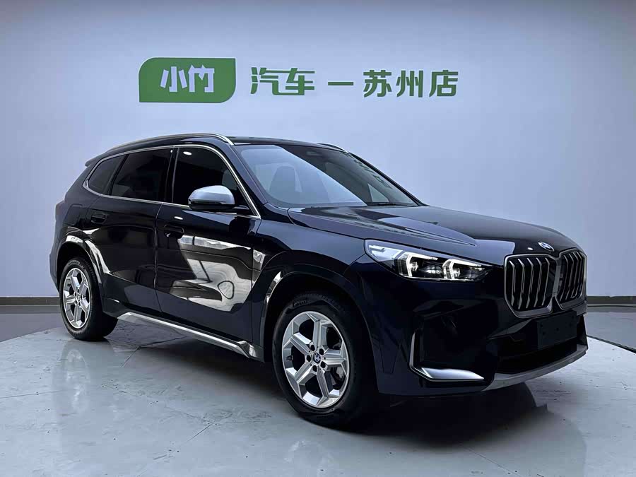 BMW X1 s Drive25Li Leading