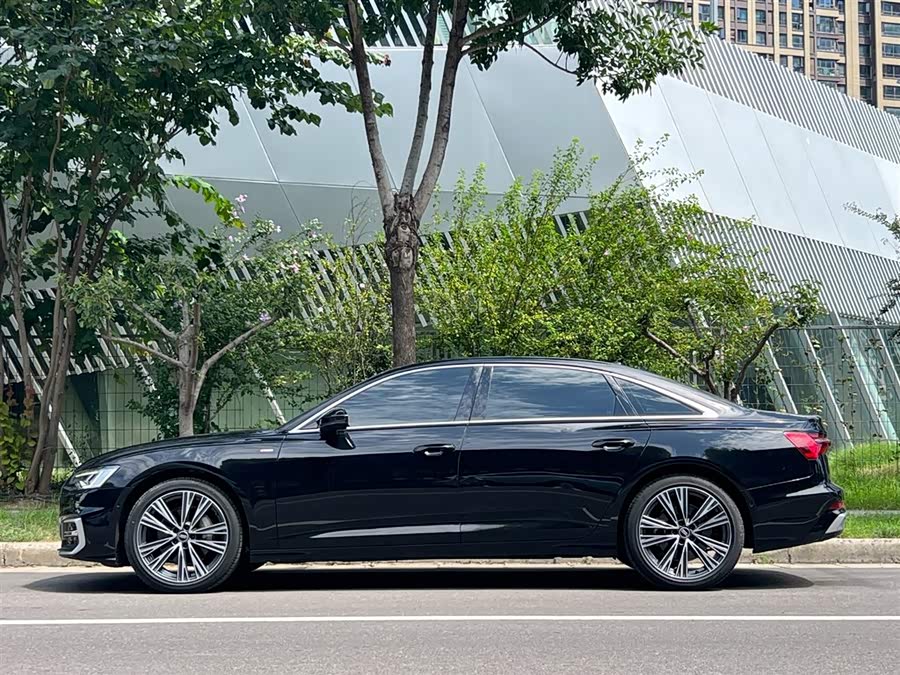 Audi A6L 45 TFSI quattro Premium Elegant