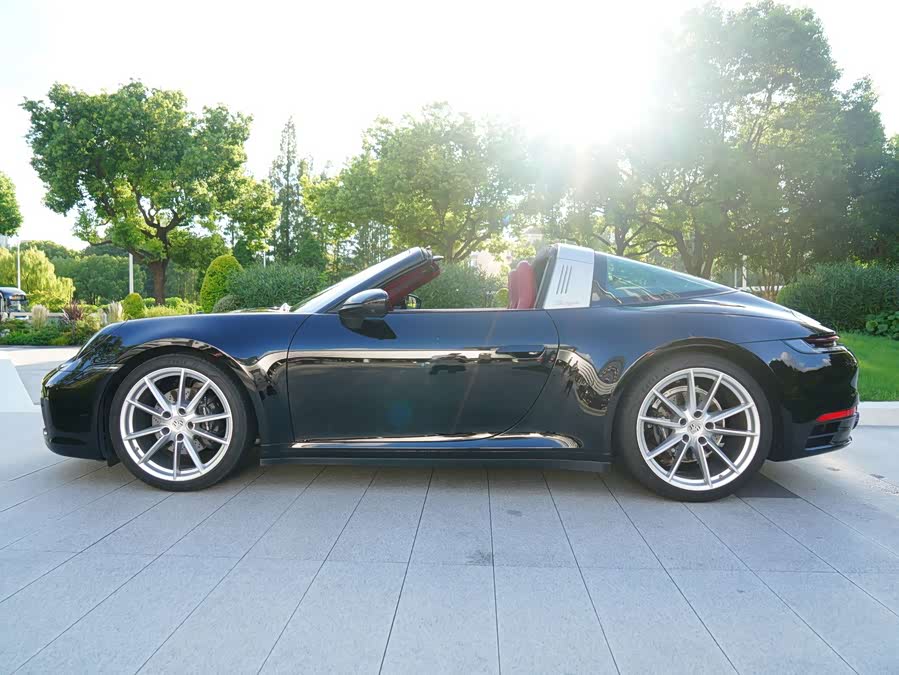 Porsche 911 Carrera