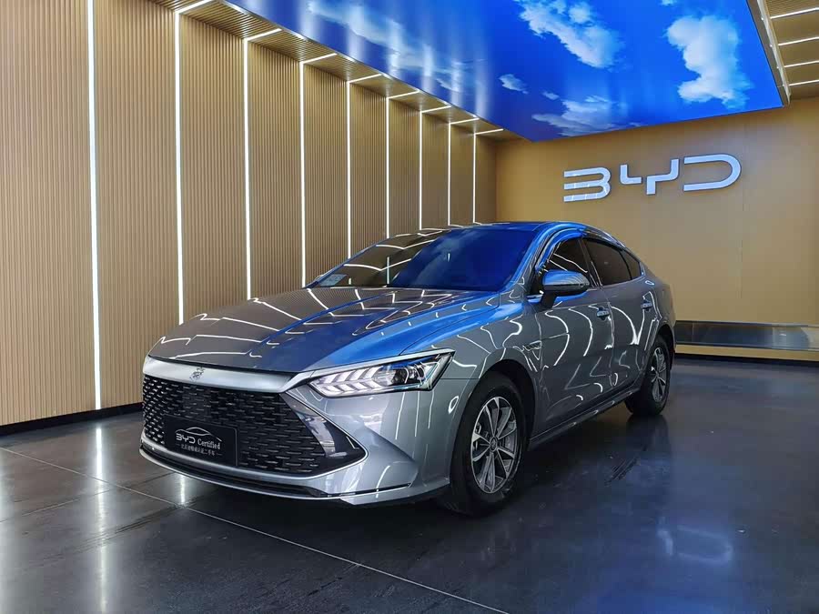 BYD Qin PLUS DM-i Champion 55 km Chaoyue
