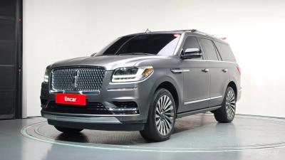 Lincoln Navigator