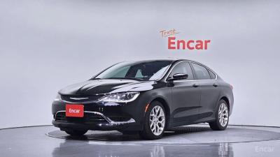 Chrysler 200