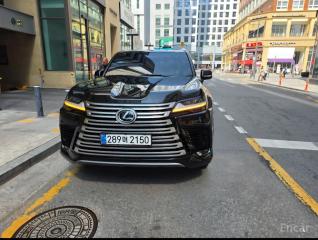Lexus LX